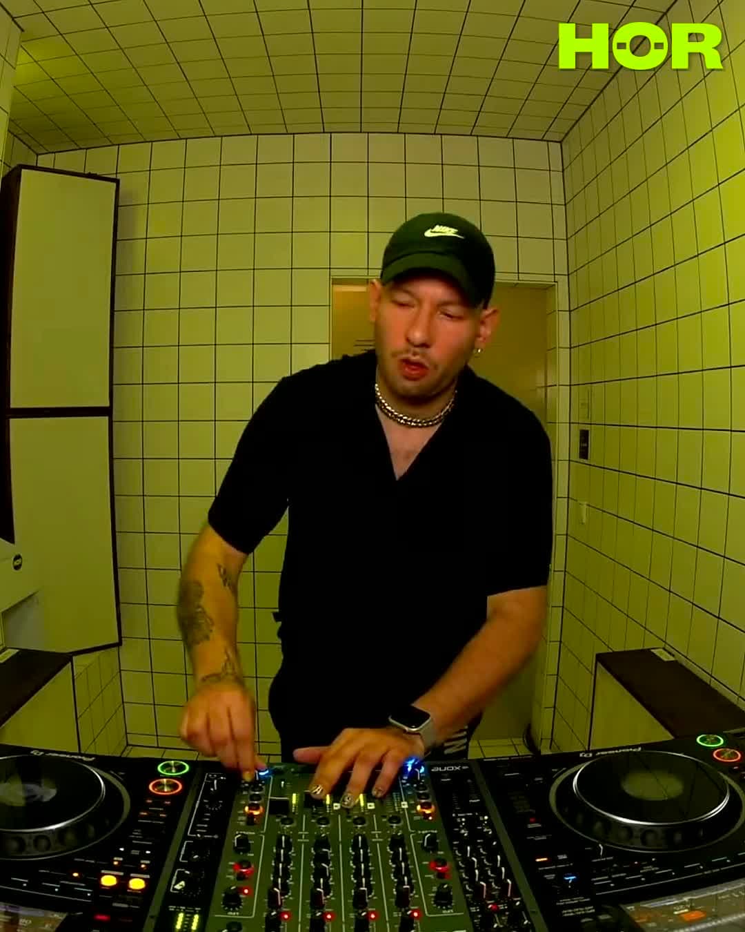 NPLNSSS playing at the HÖR booth